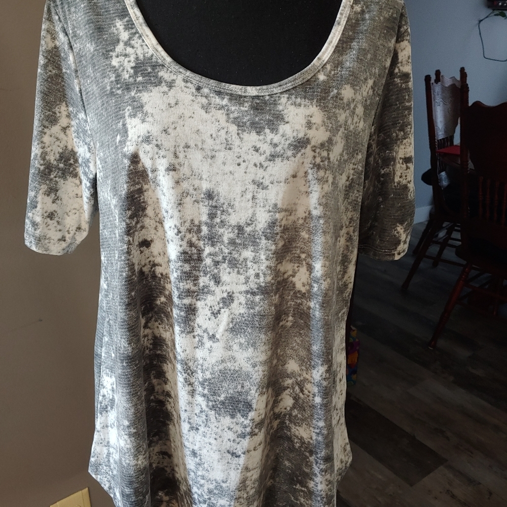 LulaRoe Morgan top